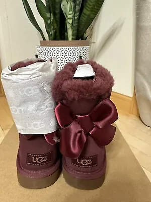 Women's Size 5 UGG Mini Bailey Bow Glimmer Boots 1125795 • £64.60