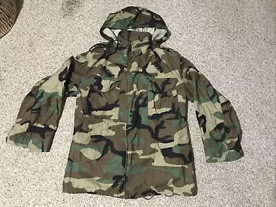 US Army Hooded Field Lined Jacket Cold Weather Coat Woodland Camo Small Short • $24.50