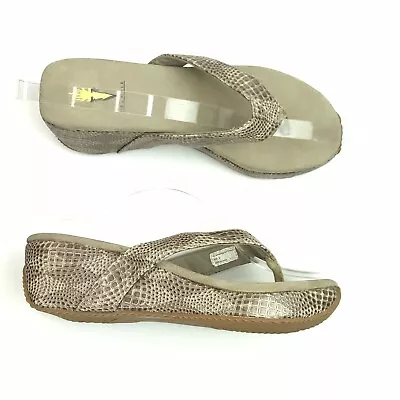 Volatile Womens Thong Flip Flops Wedge Platform Snake Reptile Sandals Size 9 • $22.97