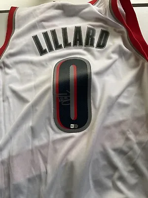 $700 • Buy Damian Lillard Signed Portland Trailblazers Jersey Authentic
