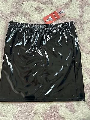 Boohoo Women's Vinyl Mini Skirt Black Size US: 4 UK: 8 NWT • $3.99