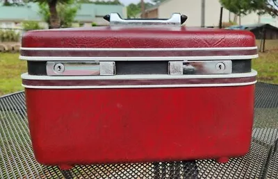 Vintage Samsonite Sentry Burgundy Cosmetic Train Case Hard Luggage Key No Mirror • $19.79