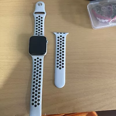 Apple Watch Nike ( With Shorter Band Included ) • £120