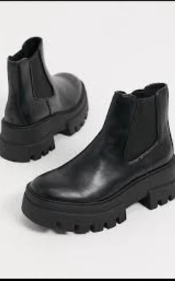 $20 • Buy Pull And Bear Chelsea Boot