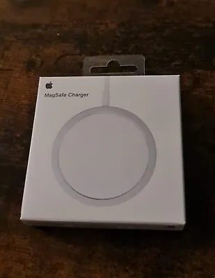 MagSafe Charger - White For Iphone 12 13 14 Iphone 15 Brand New Fast Charger • £16.99