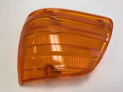 Left Side Indicator Lens Fits Mercedes W107 280SL 380SL 500SL 0008200066 • $151.67