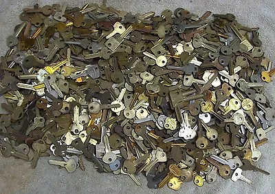 Lot Of 100 ANTIQUE AND VINTAGE   Keys    OLD  Lock Padlock Trunk... • $29.99