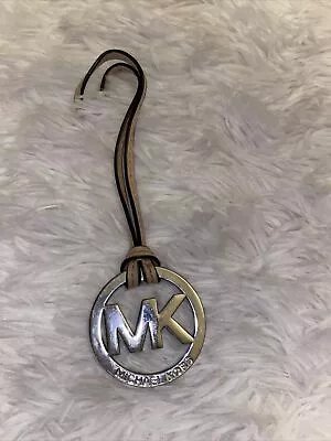 MICHAEL KORS SILVER & BEigeLEATHER LOOP STRAP KEYFOB BAG CHARM KEY Fob • $19.99