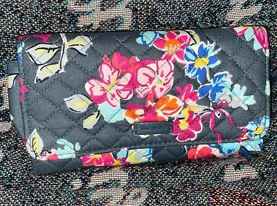 Vera Bradley Pretty Posies Clutch Folding Zip Wallet Purse Flowers Snap Closure • $9.99