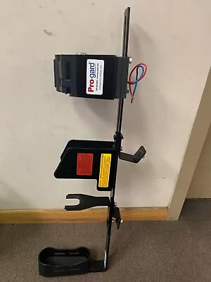 PRO-GARD G4906 Vertical Gun Mount For Partition • $360