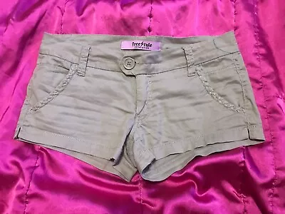 Women’s Preowned Khaki FREE STYLE REVOLUTION Shorts Size 11  • $14