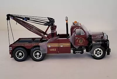 First Gear 1960 B-Model Mack Tow Truck 1:25 Ray Meyer Fossils #49-0069 With Box • $274.95