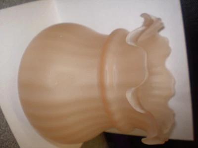 £9 • Buy Vintage Frosted Glass Light / Oil Lamp Shade Ruffle Edge With Swirls Soft Peach
