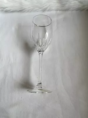 Vera Wang Wedgwood Duchesse Platinum Crystal Wine Glass. • $29.99