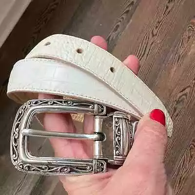 Vintage Reversible Southwestern White Tan Silver Buckle Belt • $35