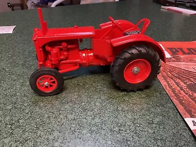 1/16  Allis-Chalmers Model U Tractor 2000 Farm Progress Show With Magazine • $89