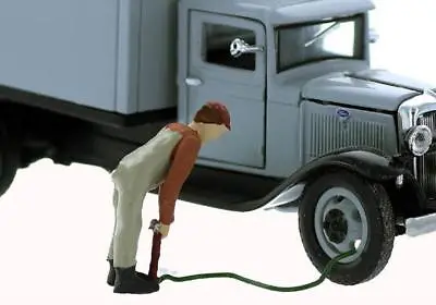Pumping Up A Tire This O Scale Worker Is Busy With His Tire Pump Comes Finished • $10.99
