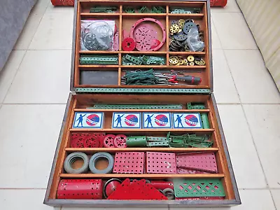£300 • Buy Meccano Outfit No. 9.  1950's Medium Red/Green, Boxed. Complete Meccano Set 9