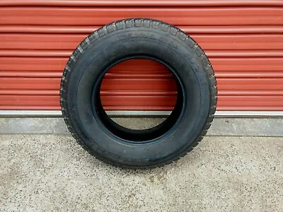 4x4 BRIDGESTONE DUELER A/T 205 R16 TYRE - AS NEW - Melb. • $75