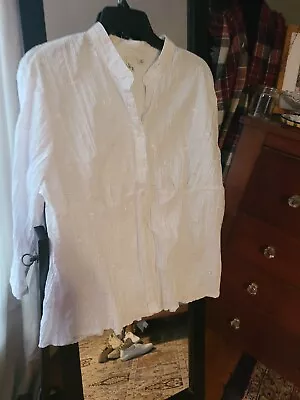 St Johns Bay White Button Up Blouse Embroidered Crinkled Cotton Mandarin Collar • $14.59