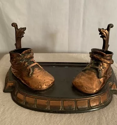 VINTAGE 1970 Mounted Bronze Baby Shoes With Photo Picture Frame Holder    • $29.99