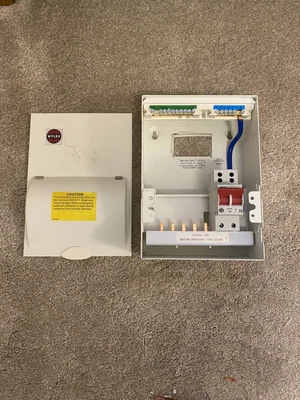 Wylex Metal Clad 5 Way Consumer Unit With 100A Main Switch • £40