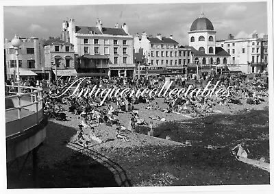 Darkroom Produced 7x5 Photograph Worthing Busy Beach  D57 • £9.99