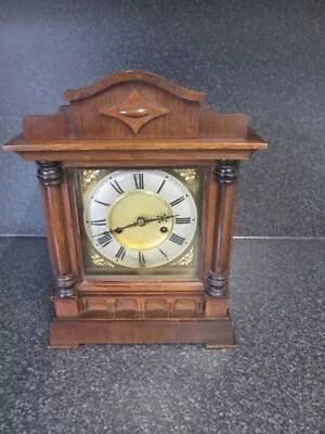A HAC Mahogany Chiming Mantel/ Shelf Mantel Clock • £49.50