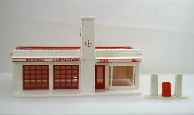 Plasticville GAS STATION WITH PUMP - O Scale Layout Accessory • $22.95