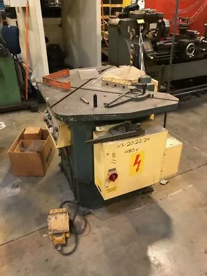$3950 • Buy AMADA CS-220 Hydraulic Corner Notcher.