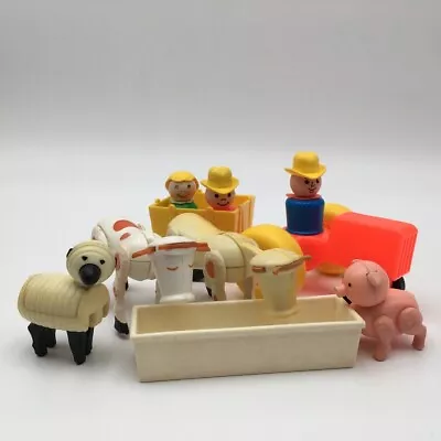 Vtg Fisher Price Little People Farm 915 Figures • $25