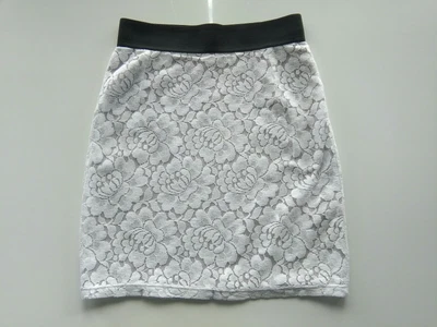 £2 • Buy Women's White H&M Skirts Size Eur 34, USA 4, UK 8