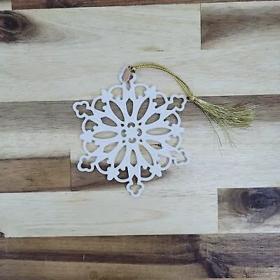 2005 Lenox Annual Snow Fantasies Snowflake Christmas Tree Ornament  • $24.99