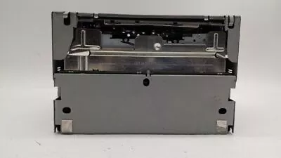 2005-2007 Mercedes-benz E320 Am Fm Cd Player Radio Receiver L3UI4 • $39.99