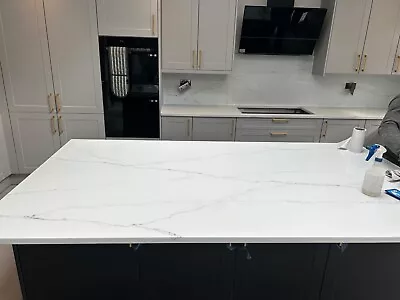 Statuario  -Top Quality Quartz Worktops -  Supply And Fit -  Best  Price Promise • £170