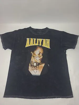 Aaliyah Tee Shirt. Size M/L. Black. Distressed.   • £16.61