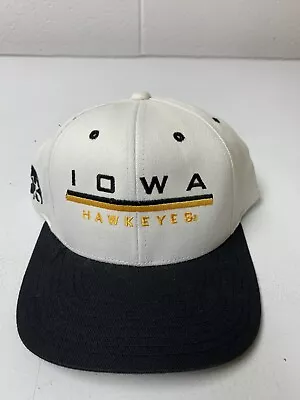 Iowa Hawkeyes Snapback Hat -vintage Pro Player-ncaa • $12.95