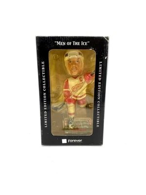 $39 • Buy Detroit Red Wings Bobblehead Steve Yzerman Men Of Ice NIB NHL Nodder Bobble Head