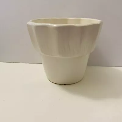 Hull USA 41 Vintage Cream Pottery Planter • $18.25