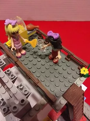 Lego + Mega Bloks 4 Little Girls Figures Fun Bar-b-q Play Scene Flowers LOOK!! • $4.99