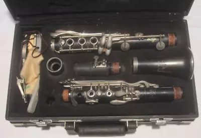 Vito 2V Student Clarinet W/Case Untested Free Shipping • $39.95