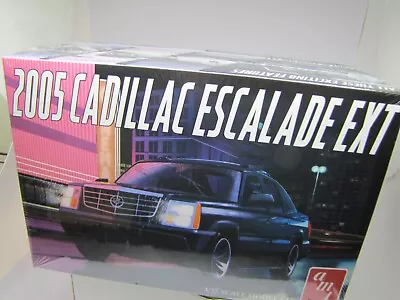 2005 CADILLAC ESCALADE EXT TRUCK 1/25 SCALE Model Kit AMT NEW SEALED AMT-1317 • $9.99