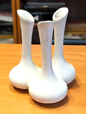 Vintage Van Briggle Pottery 1987-88 Matte White Triple Bud Vase • $40