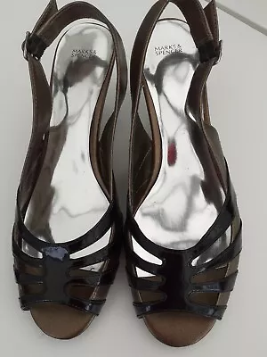 £10 • Buy  Marks And Spencers  Size 5 Ladies Black And Bronze Coloured Heeled Shoes