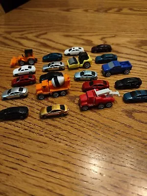 N Scale Train Lot Of [20] Trucks And Cars • $17.99