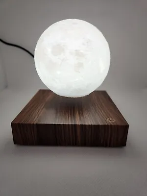 Levitating Moon Lamp - Floating Magnetic Moon Lamp With 3 Colors • $85