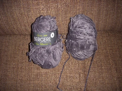 £6 • Buy BERGERE DE FRANC 2 X 25g   GREY CHENILLE  ANTHRACITE   LE VELOURS  KNITTING
