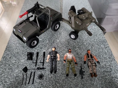 $280 • Buy 2004 V.A.M.P. With Twin Battle Gun Bundle And G.I Joe Figures