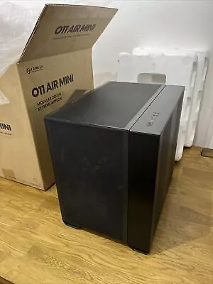Lian Li O11 Dynamic Mini PC Case - Black • £60