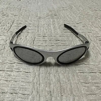 Vintage 90’s Killer Loop Volatile Silver Aluminum Round Sunglasses Action Movie • $175.99